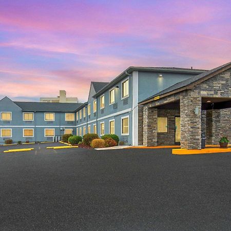 Super 8 By Wyndham Somerset Exteriér fotografie