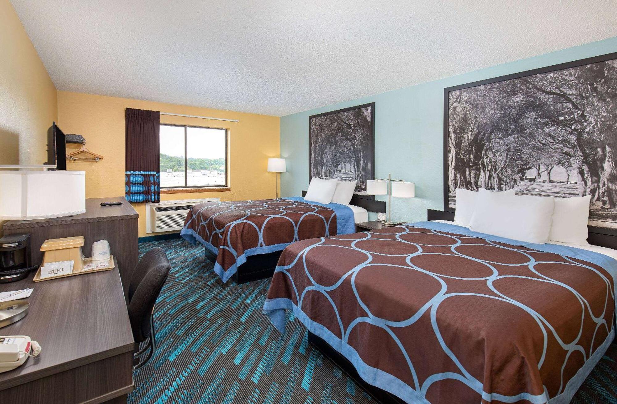 Super 8 By Wyndham Somerset Exteriér fotografie